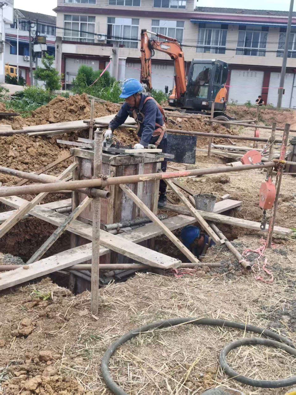 四川电网阿坝壤塘110kV线路工程